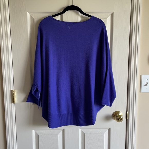 Cashmere Poncho - Picture 2 of 4